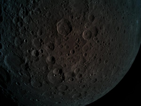 Odvrácená strana Měsíce, kterou vyfotil izraelský lander Beresheet