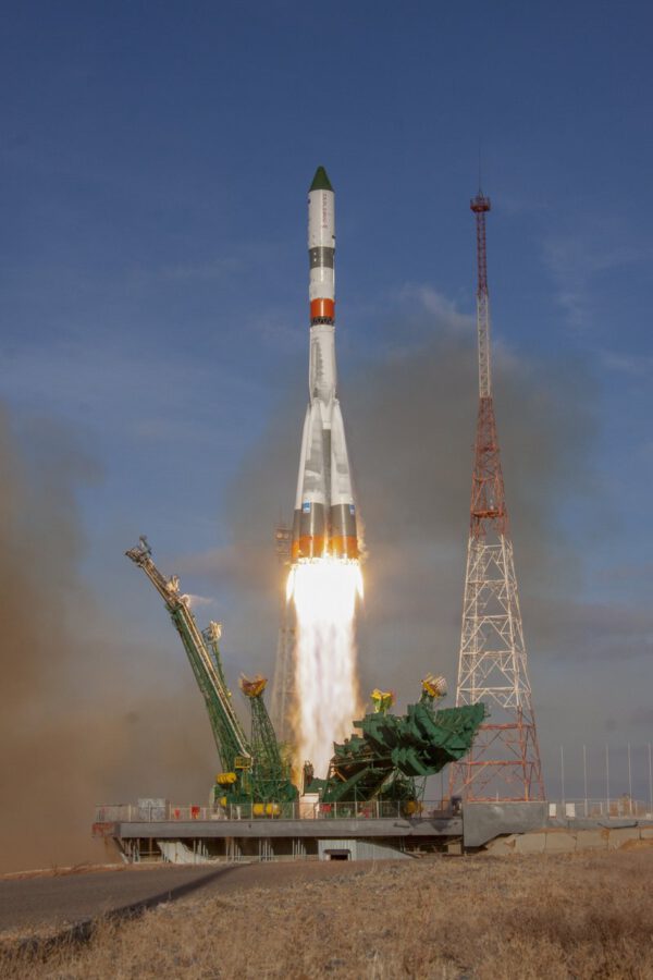 Start Sojuzu 2-1A s lodí Progress MS-13