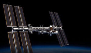 Celkový pohled na ISS po přidání modulů firmy Axiom.